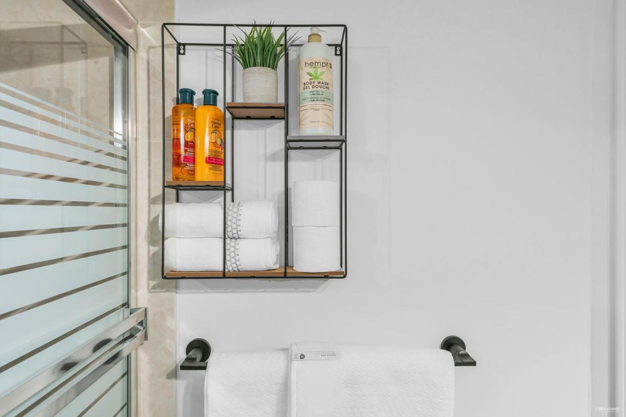 1-Br Condo In Downtown Coal Harbour With Parking And City Views Vancouver Eksteriør bilde
