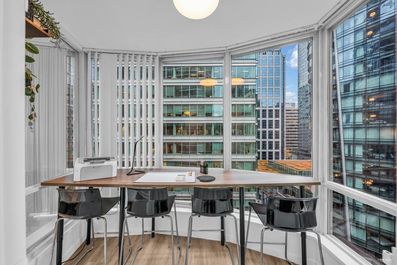 1-Br Condo In Downtown Coal Harbour With Parking And City Views Vancouver Eksteriør bilde