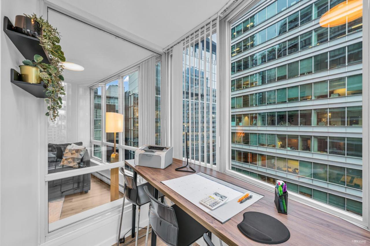 1-Br Condo In Downtown Coal Harbour With Parking And City Views Vancouver Eksteriør bilde